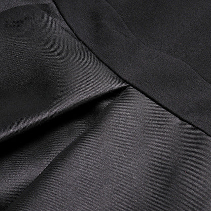 Robe Noire Légère & Élégante