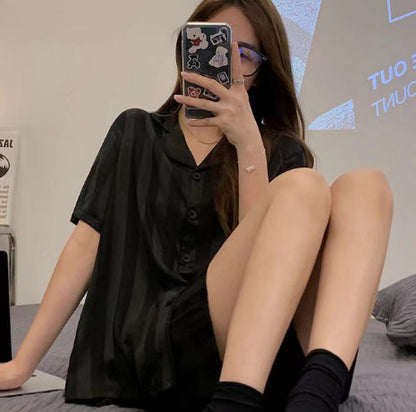 Pyjama en soie glacée de luxe