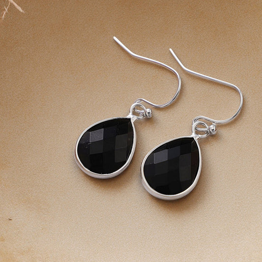 Boucles d'oreilles en pierres précieuses - Élégance féminine