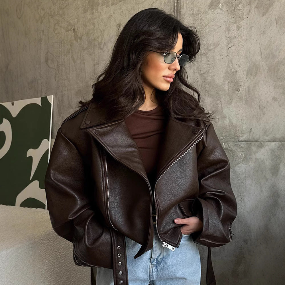 Manteau en cuir court à lacets pour femme élégante