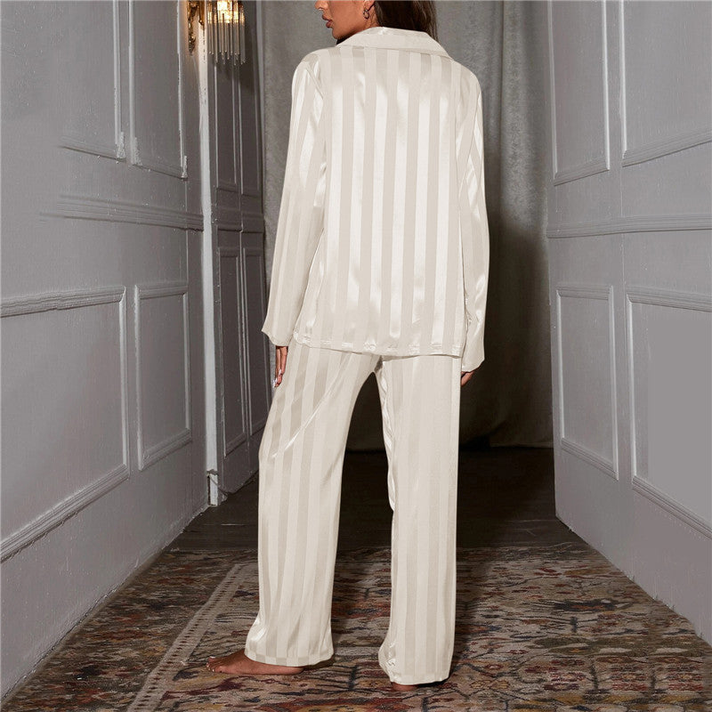 Pyjama en soie glacée de luxe
