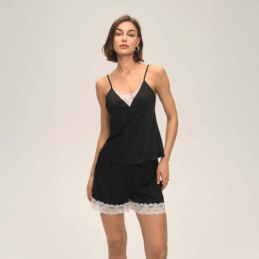 Combinaison Élégante à Panneaux en Dentelle et Short Bretelles