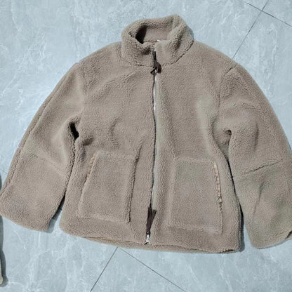 Manteau en laine à col roulé en laine d'agneau pour femme