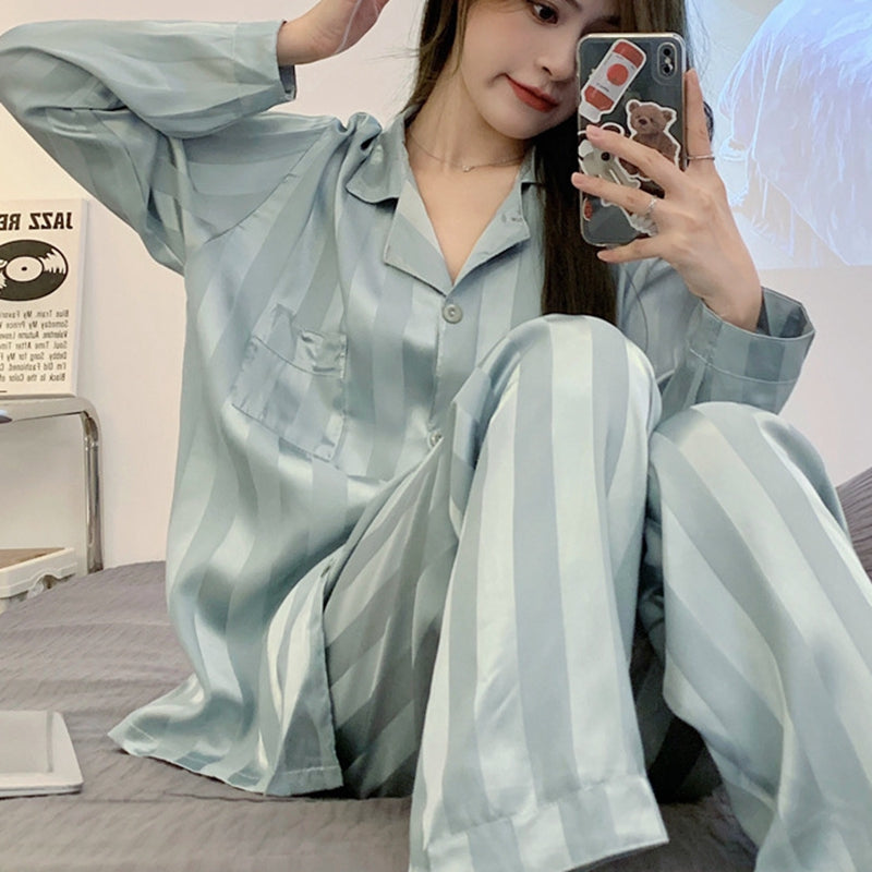 Pyjama en soie glacée de luxe